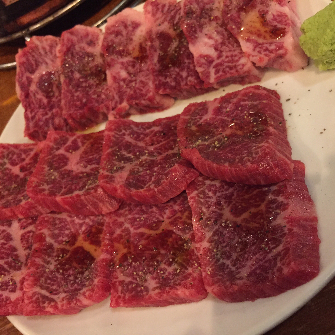 東京必食 新宿燒肉 新宿ホルモン 松板牛 黑毛和牛 炭燒燒肉