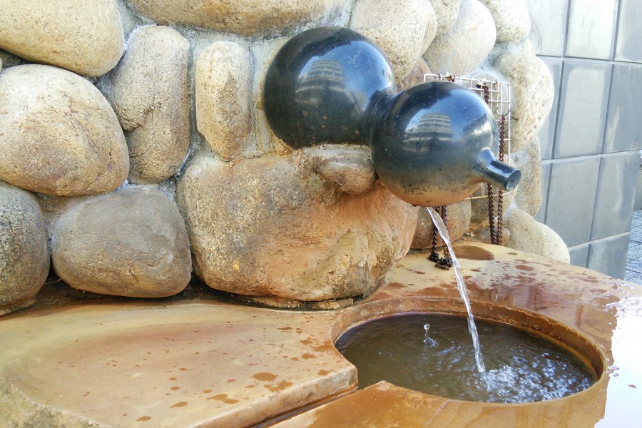 太閣之飲泉場｜有馬溫泉金之湯 金湯（金の湯）有馬溫泉一泊二食行程 有馬溫泉必去景點懶人包