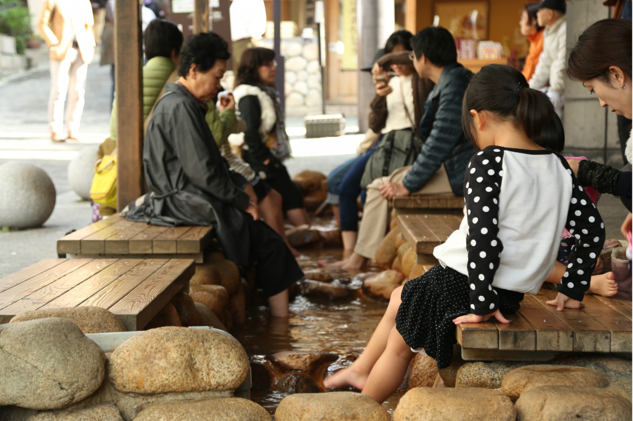太閣之足湯｜有馬溫泉金之湯 金湯（金の湯）有馬溫泉一泊二食行程 有馬溫泉必去景點懶人包