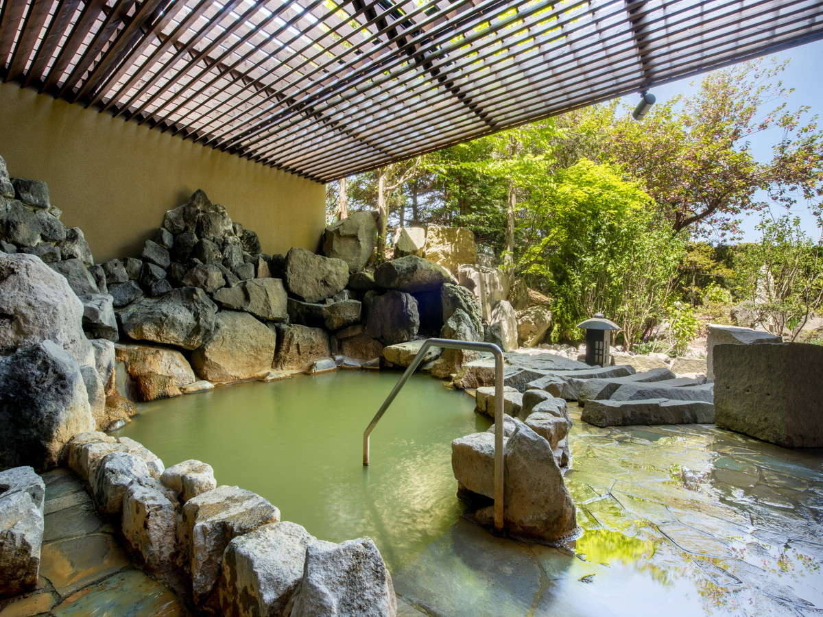 露天風呂「月之湯」 洞爺湖萬世閣湖畔露台酒店(Toyako Manseikaku Hotel Lakeside Terrace)