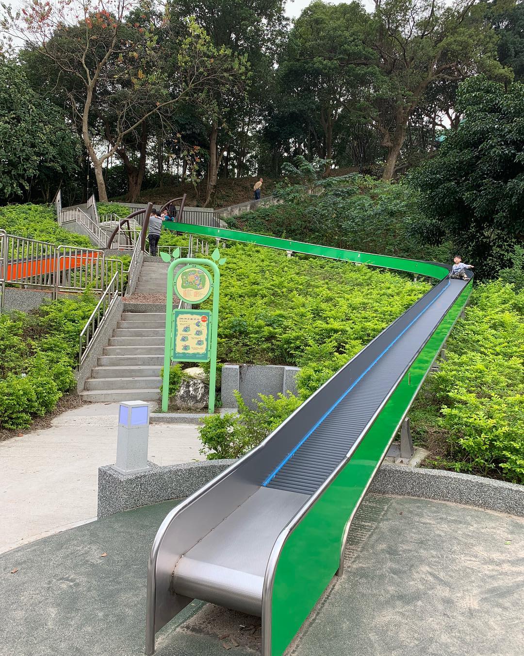 北部首座滾輪溜滑梯（錦和運動公園）｜台北 Taipei 台北滑梯 台北親子 台北親子好去處 台北親子景點 台北親子必玩 台北親子行程 台北親子自由行 新北 Sinpak 新北親子 新北親子好去處 新北親子必去 新北親子行程 新北親子自由行 新北錦和運動公園 錦和運動公園整修 錦和運動公園停車場 錦和運動公園交通 中和錦和公園停車 錦和運動公園操場 新北市運動公園 錦和公園2019