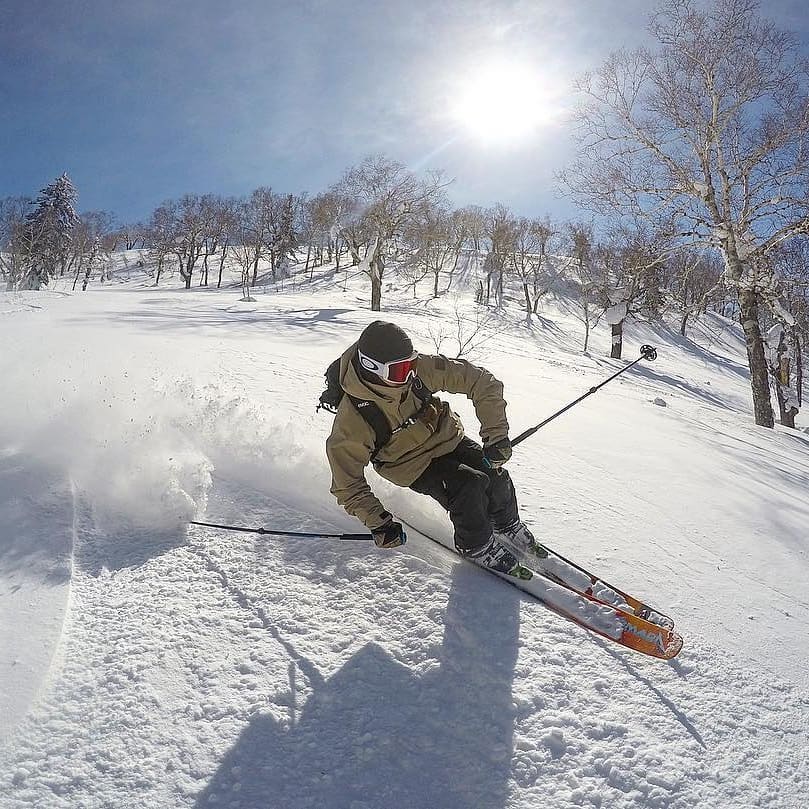 滑雪小知識 滑雪貼士 滑雪裝束 滑雪點著 滑雪衣服 滑雪準備 滑雪衣著 洋蔥三件式穿法 滑雪小知識 滑雪知識 滑雪冷知識 滑雪新手 滑雪 新手 滑雪初學 滑雪 初學 ski snowboard 雪鞋大小 滑雪 自備 滑雪 入門 雙板滑雪 單板滑雪