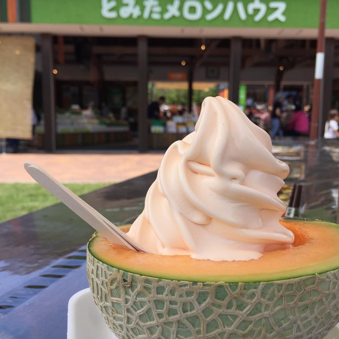 富良野站 中富良野站 哈密瓜雪糕 富田哈密瓜坊 Tomita Melon House 富良野 富良野美食 富良野cafe 2019 富良野 cafe 富良野咖啡店 2019 富良野 咖啡店 富良野咖啡廳 2019 富良野 咖啡廳 富良野甜點 2019 富良野 甜點 富良野甜品 2019 富良野 甜品 富良野必食 富良野必吃 函館 函館美食 函館 cafe 函館cafe 2019 函館 甜點 函館甜點 2019 函館 甜品 函館甜品 2019 函館咖啡廳 2019 函館 咖啡廳 函館咖啡店 2019 函館 咖啡店 函館必食 函館必吃 函館必到 函館必去 小樽 小樽cafe 2019 小樽 cafe 小樽 咖啡店 小樽咖啡店 2019 小樽 咖啡廳 小樽咖啡廳 2019 小樽 甜點 小樽甜點 2019 小樽 甜品 小樽甜品 2019 小樽美食 小樽必食 小樽必吃 小樽必到 小樽必去 札幌 札幌甜品 2019 札幌 甜品 札幌 甜點 札幌甜點 2019 札幌 咖啡廳 札幌咖啡廳 2019札幌 咖啡店 札幌咖啡店 2019 札幌cafe 2019 札幌 cafe 札幌美食 札幌必食 札幌必吃 札幌必到 札幌必去 北海道 Hokkaido 北海道必食 2019 北海道必吃 2019 北海道美食 2019 北海道 cafe 北海道cafe 2019 北海道咖啡店 2019 北海道 咖啡店 北海道咖啡龐 2019 北海道 咖啡龐 北海道甜點 北海道 甜點 2019 北海道甜品 2019 北海道 甜品 北海道哈蜜瓜 北海道水果 北海道牛奶 北海道牛乳