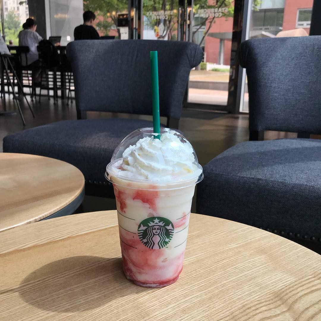 berry frappuccino 캡틴크런치베리 프라푸치노 雜莓星冰樂 莓果星冰樂 艦長莓果星冰樂 韓國星巴克菜單 韓國星巴克必喝 韓國星巴克星冰樂 韓國星巴克菜單 韓國星巴克隱藏菜單 韓國星巴克 韓國STARBUCKS 韓國星巴克 杯 韓國STARBUCKS 杯 韓國星巴克杯 韓國STARBUCKS杯 韓國星巴克 櫻花杯 韓國STARBUCKS 櫻花杯 韓國星巴克2019 韓國STARBUCKS2019 韓國必買 韓國 starbucks starbucks 韓國 starbucks 杯 韓國 starbucks杯 韓國 星巴克 星巴克 韓國 星巴克杯子韓國 韓國星巴克城市杯 星巴克杯 櫻花杯 星冰樂 隨行杯 korea starbucks starbucks 保溫杯 星巴克 保溫 杯 starbucks 隨行杯 starbucks 聖誕 杯