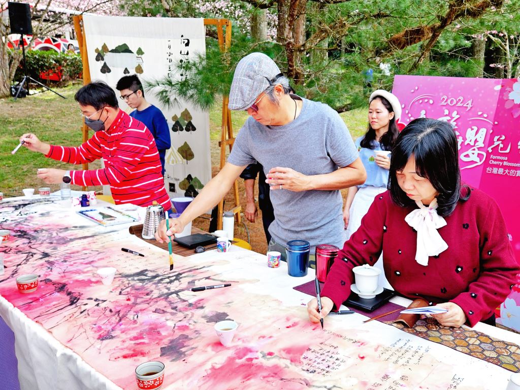 台灣櫻花地點 - 九族文化村櫻花祭