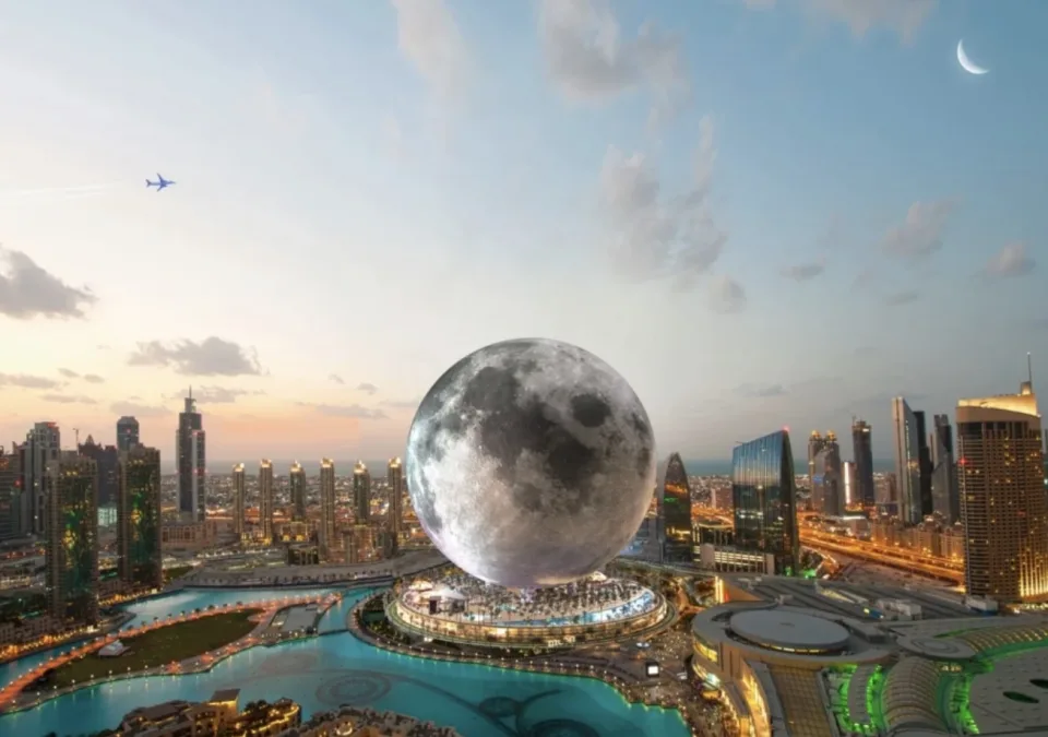 Moon World Resorts 月球主題建築外觀